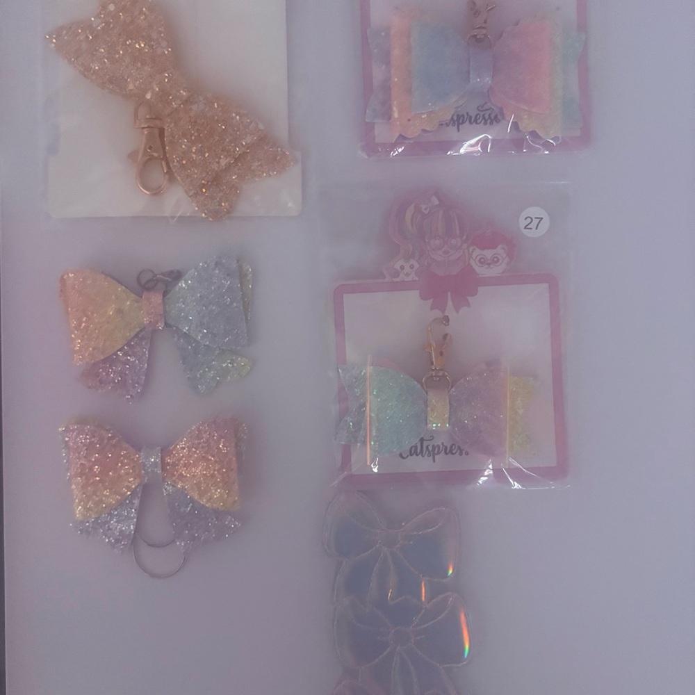 Sparkly Bow Planner Bundle – Charms, Clips & Bookmarks (Brand New)